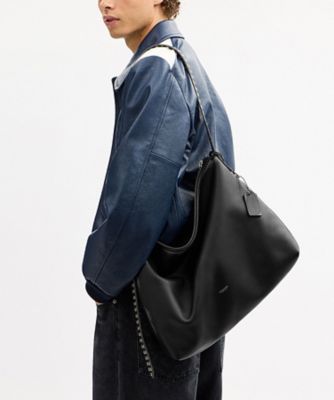 モット メッセンジャー バッグ 38・ラブド レザー・スタッズ | COACH
